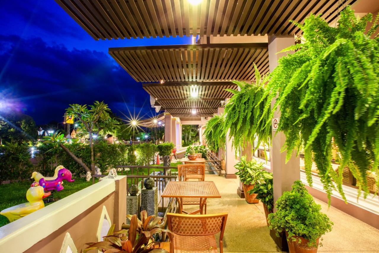 Phanomrungpuri Hotel Buriram Nang Rong Екстериор снимка