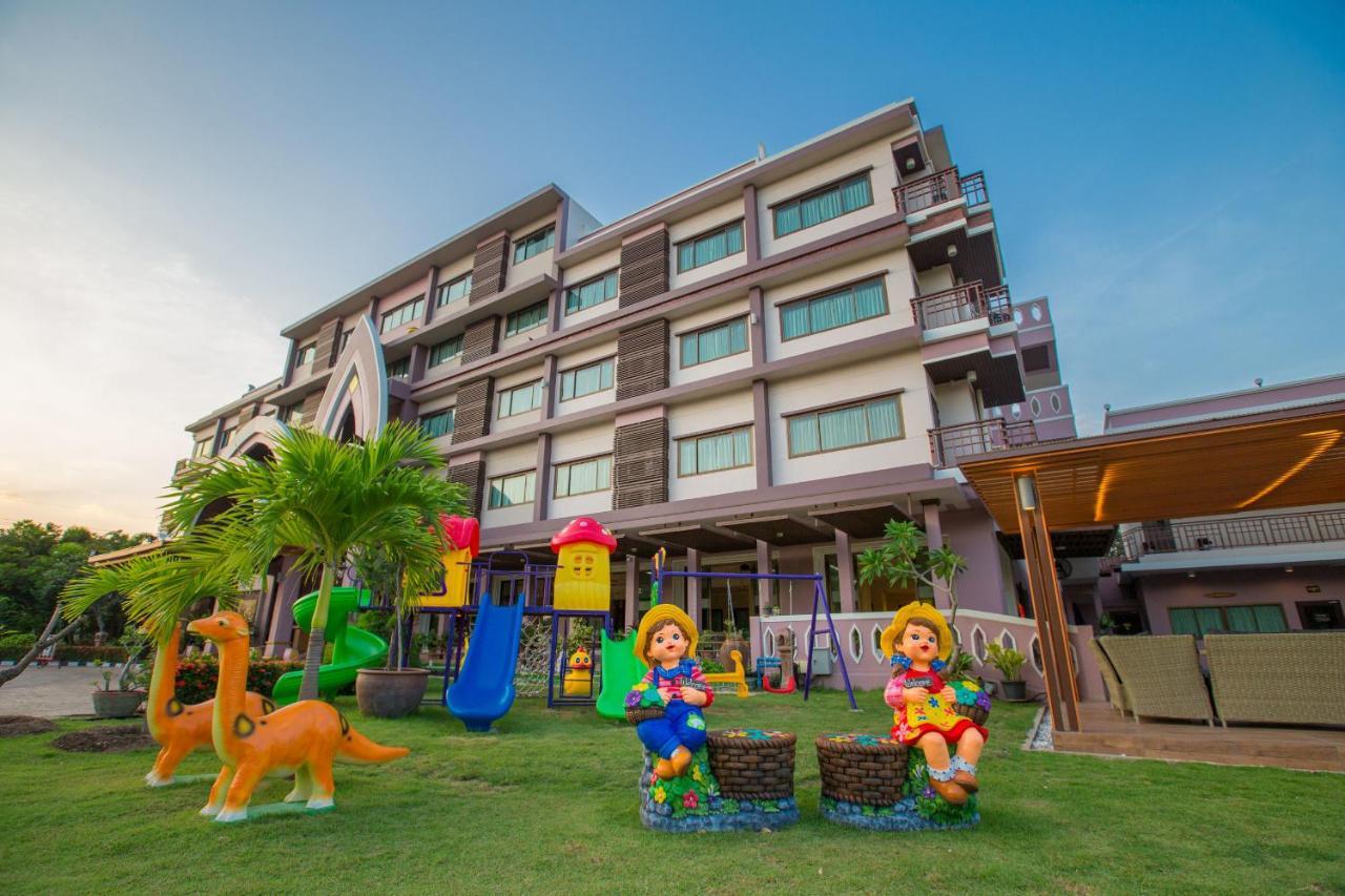 Phanomrungpuri Hotel Buriram Nang Rong Екстериор снимка