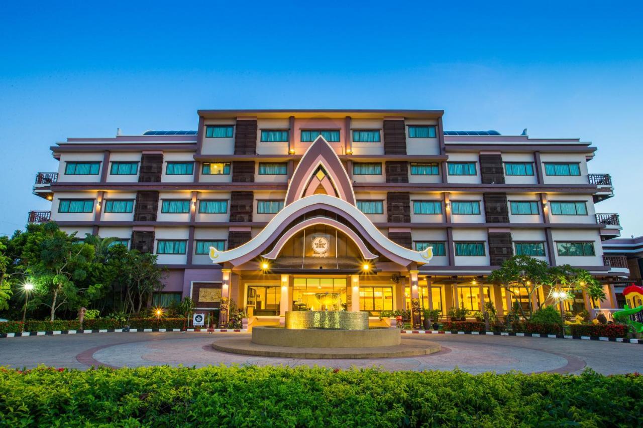 Phanomrungpuri Hotel Buriram Nang Rong Екстериор снимка