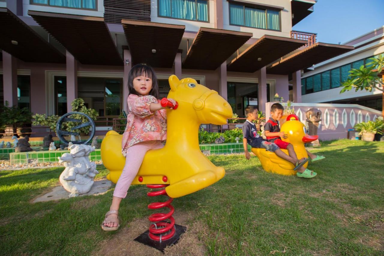 Phanomrungpuri Hotel Buriram Nang Rong Екстериор снимка