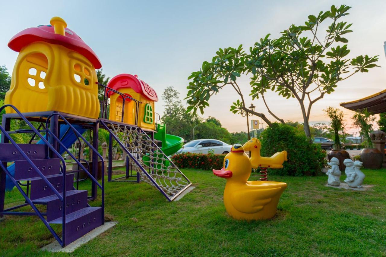 Phanomrungpuri Hotel Buriram Nang Rong Екстериор снимка
