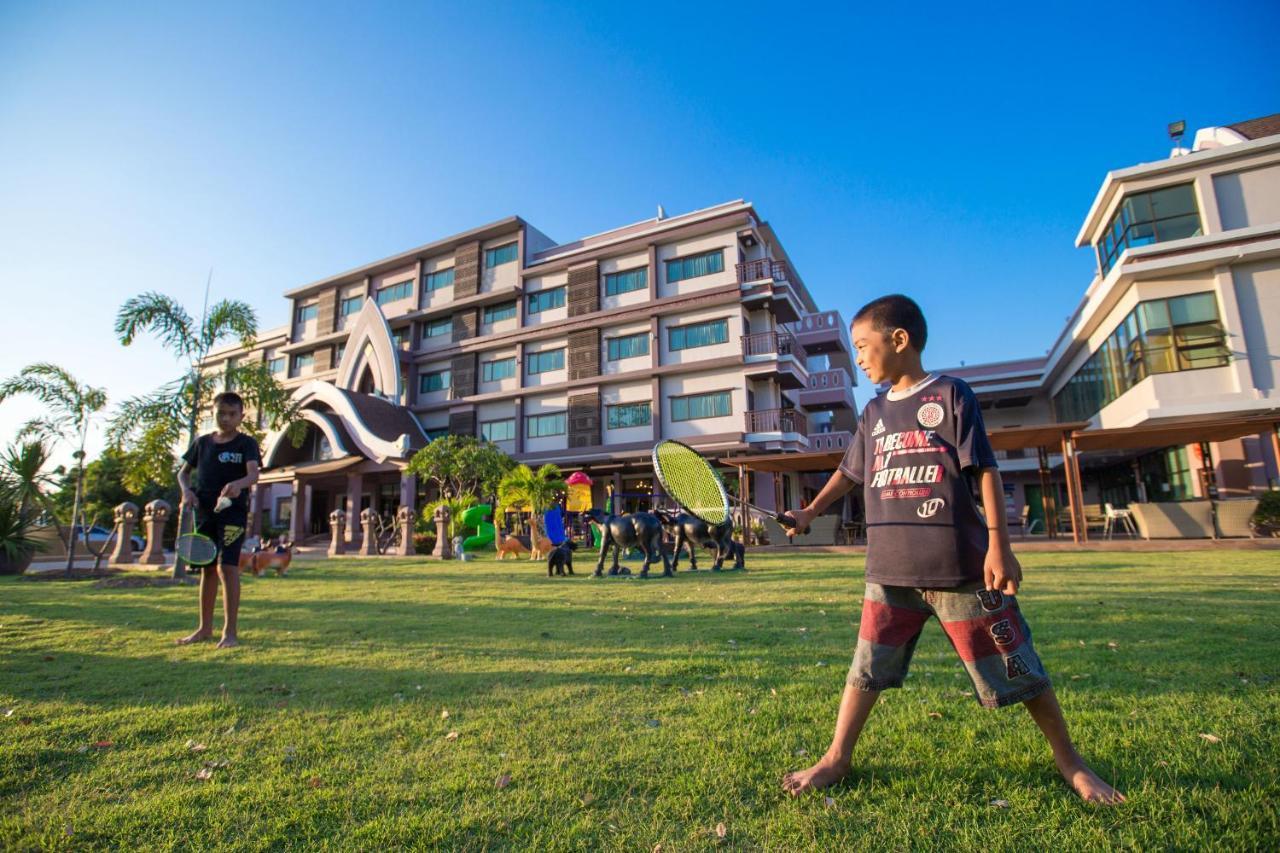 Phanomrungpuri Hotel Buriram Nang Rong Екстериор снимка