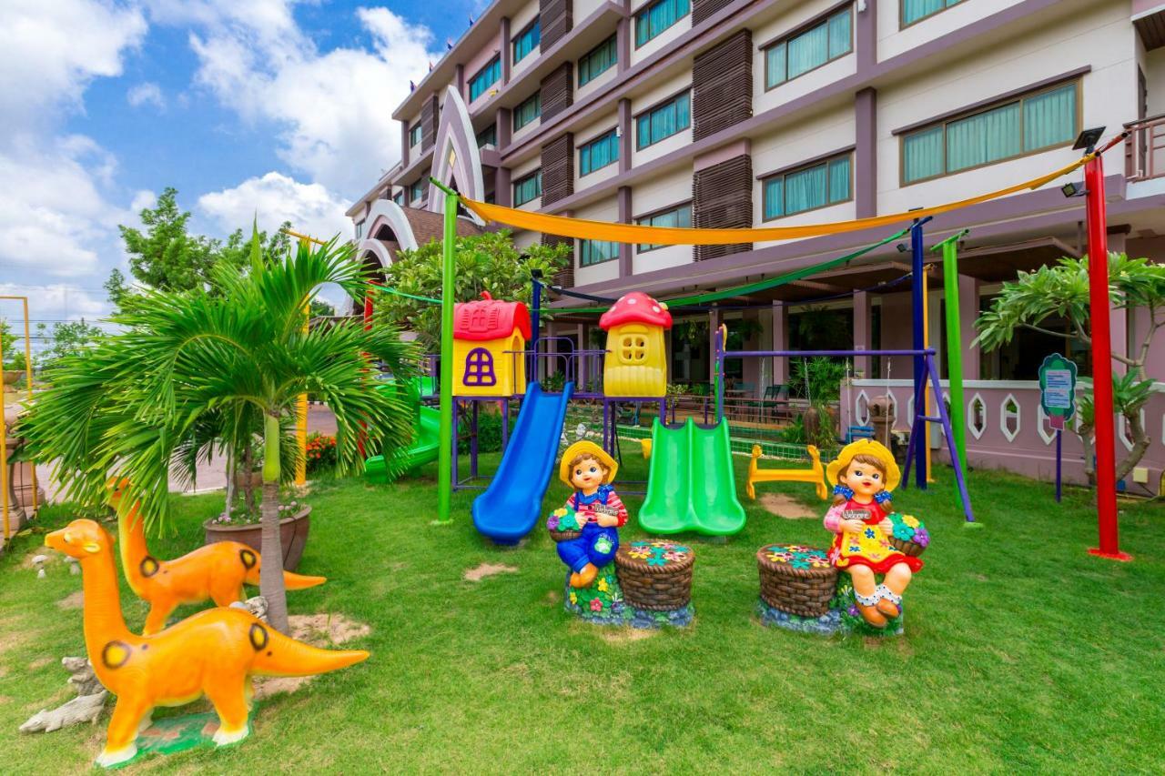 Phanomrungpuri Hotel Buriram Nang Rong Екстериор снимка